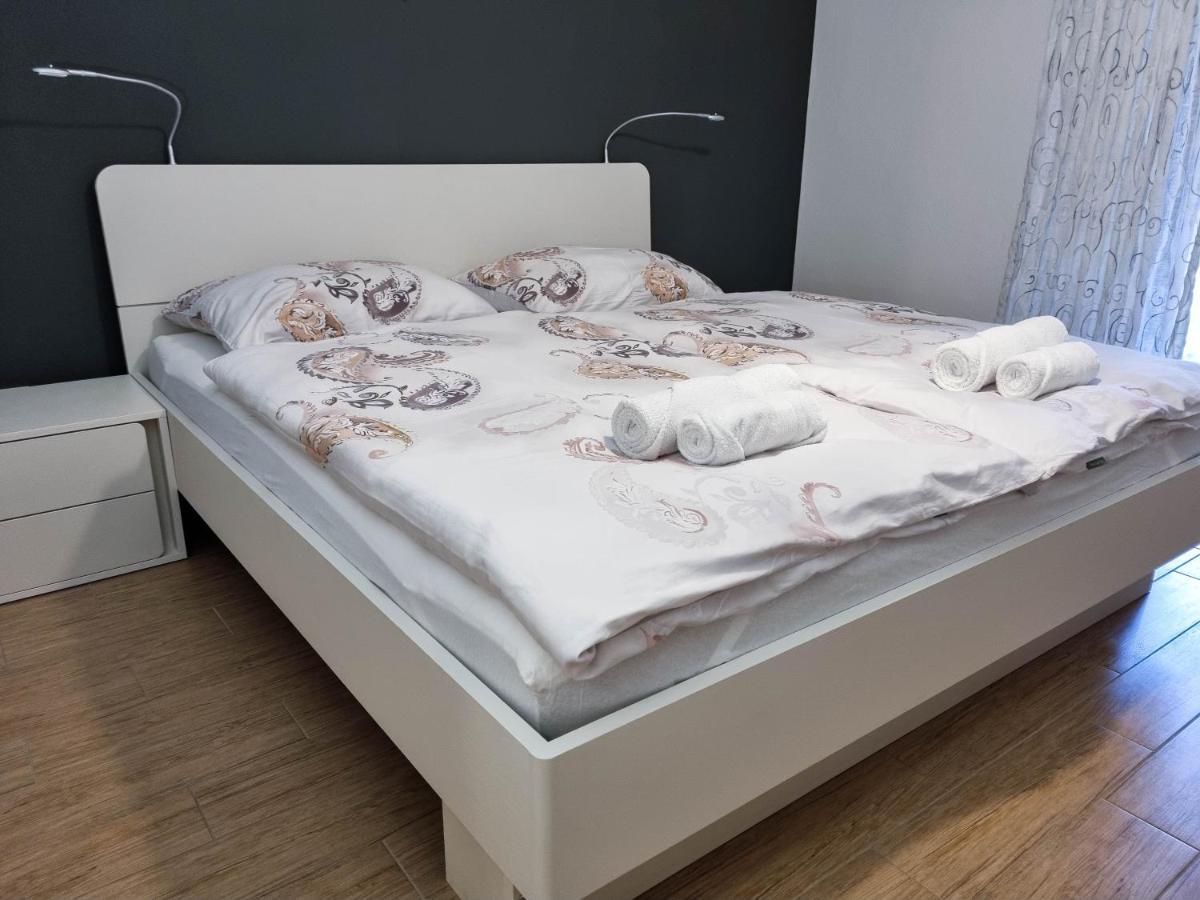 Apartmaji Jakob 1 Bovec Oda fotoğraf